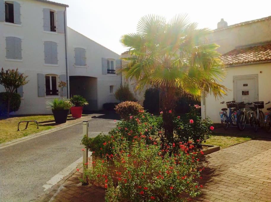 Saint-Martin-de-Ré Eole, Idealement Situe Sur Le Port De St Martin De Re מראה חיצוני תמונה